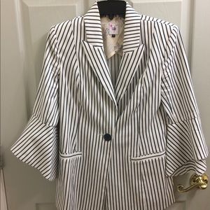 Cabi bell sleeve jacket